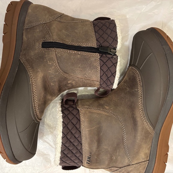 L.L. Bean Storm Chaser TEK 2.5 Waterproof Boots - Picture 5 of 7